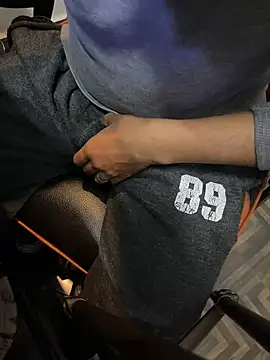 Snapshot of dreamy_lusty01 chatting on 03/12/25, 06:44 dreamy lusty01 online show from 03/12/25, 06:44