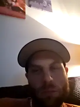 GeneralXMillyX online show from 12/30/24, 06:09