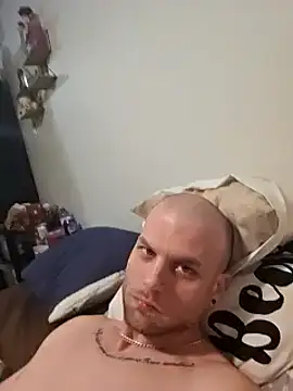 GeneralXMillyX online show from 01/03/25, 02:40