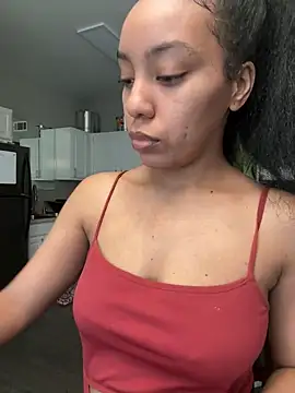 juicyyy323 online show from 12/19/24, 10:32