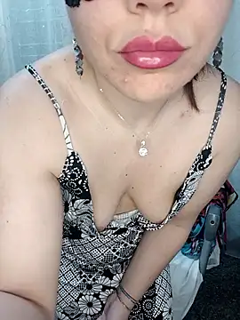 Snapshot of SexySweetPaola chatting on 05/08/26, 08:08 SexySweetPaola online show from 05/08/26, 08:08
