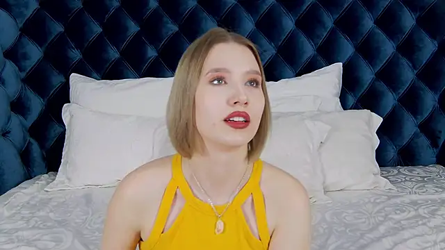 LiliLinn online show from 02/21/25, 11:01