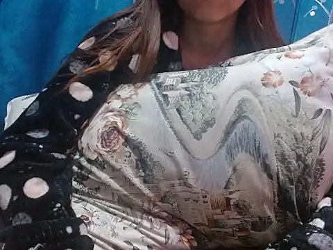 Snapshot of silky_milky chatting on 02/03/25, 07:52 silky milky online show from 02/03/25, 07:52