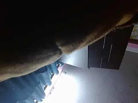 Snapshot of silky_milky chatting on 11/09/25, 09:24 silky milky online show from 11/09/25, 09:24