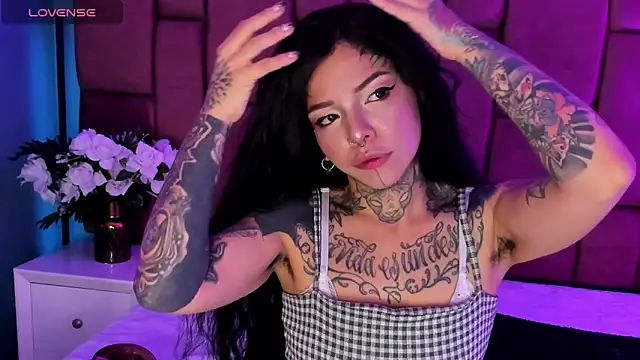 NinaInk online show from 03/18/25, 11:52