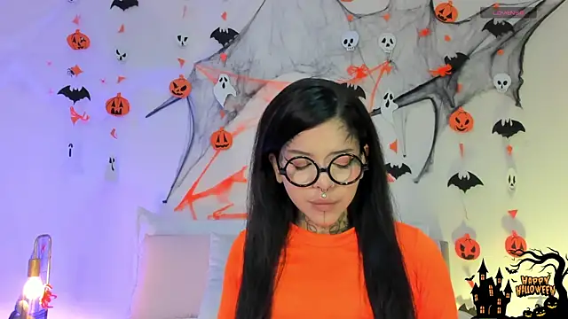 NinaInk online show from 10/28/25, 11:36