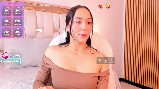 hazel ross tcw online show from 10/10/25, 01:43