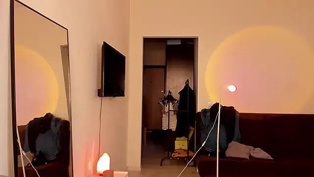 elliemintlover online show from 09/30/25, 08:36