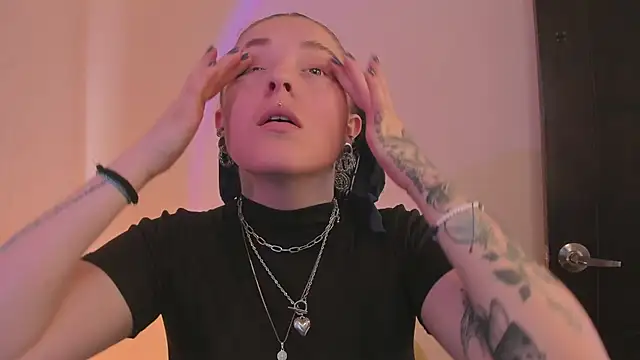 tekila   online show from 02/08/25, 05:29