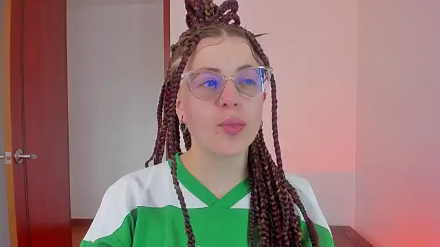 tekila   online show from 12/21/25, 08:49