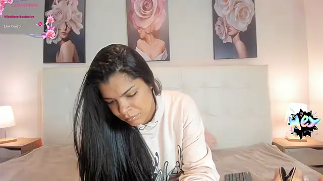 Snapshot of Sweetdreamses_ chatting on 01/19/25, 12:28 Sweetdreamses  online show from 01/19/25, 12:28
