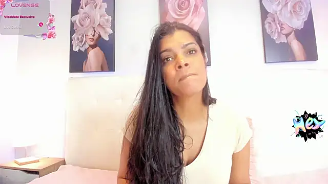 Snapshot of Sweetdreamses_ chatting on 02/02/25, 12:46 Sweetdreamses  online show from 02/02/25, 12:46