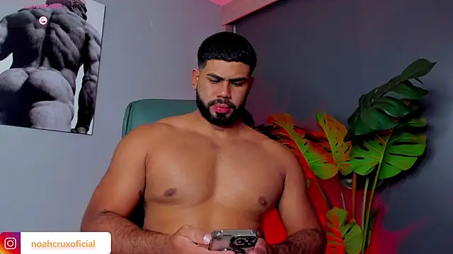 noah crux online show from 03/31/26, 10:10