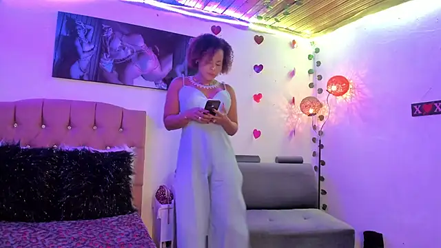 Camille rose  online show from 03/15/25, 12:24