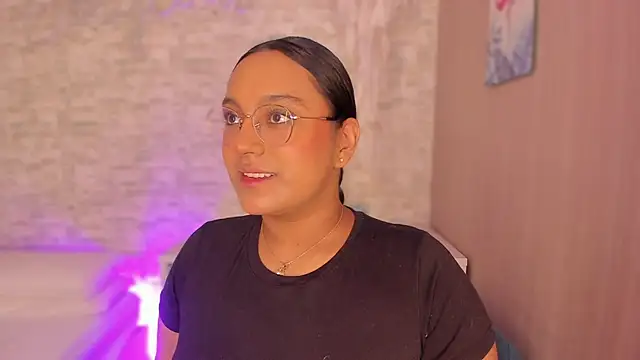 ellamontoya online show from 02/09/25, 05:19