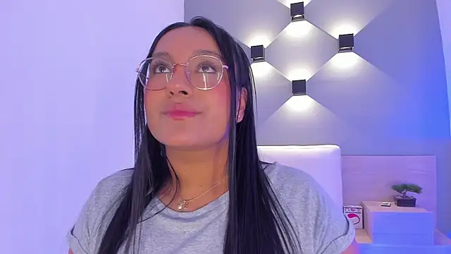 ellamontoya online show from 02/11/25, 04:22