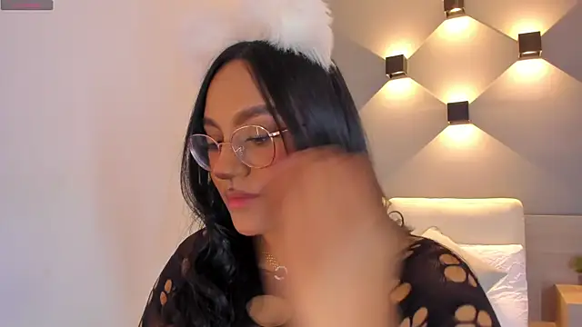 ellamontoya online show from 10/30/25, 11:11