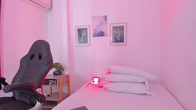 ellamontoya online show from 12/20/25, 12:45