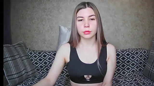 ElllaNuar online show from 12/19/24, 01:39