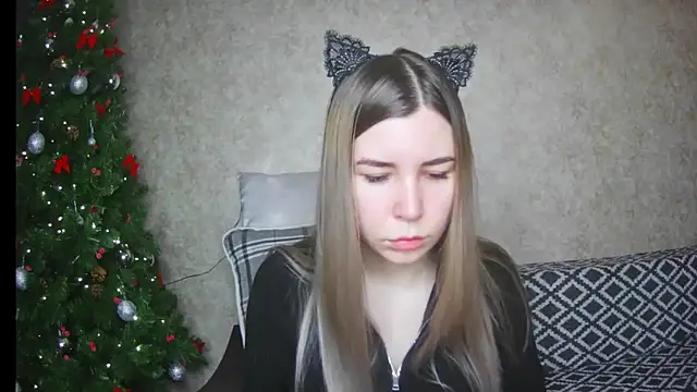 ElllaNuar online show from 01/24/25, 01:13