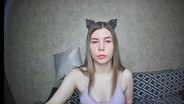 ElllaNuar online show from 02/06/25, 06:51