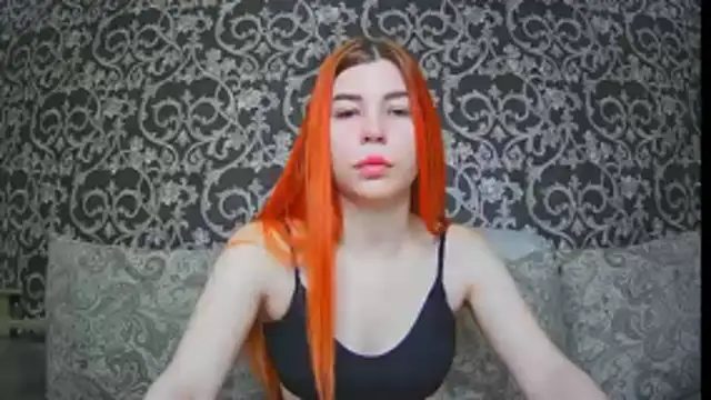 ElllaNuar online show from 10/28/25, 05:55