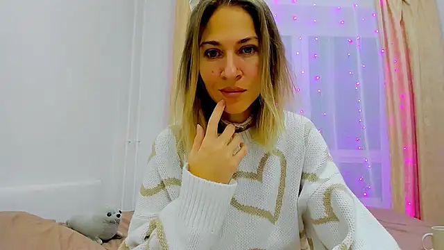 Mona Cruz online show from 12/14/24, 05:18