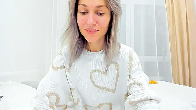 Mona Cruz online show from 02/05/25, 08:25