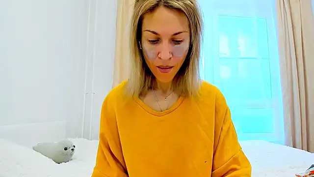 Mona Cruz online show from 03/03/25, 05:31