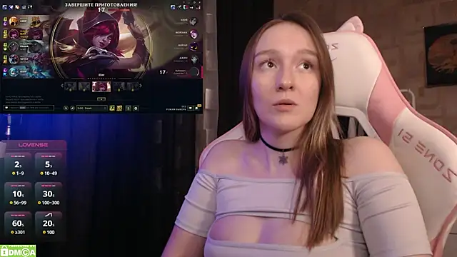 MoonlishSiren online show from 03/21/25, 10:17