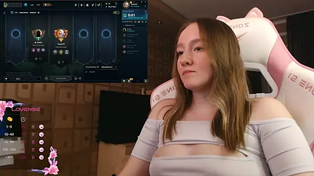 MoonlishSiren online show from 10/12/25, 08:52