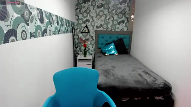 LiaCooper  online show from 02/04/25, 05:55