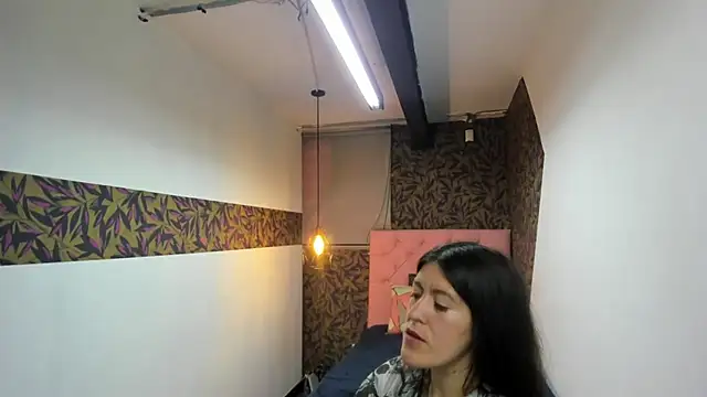 LiaCooper  online show from 03/06/25, 06:05