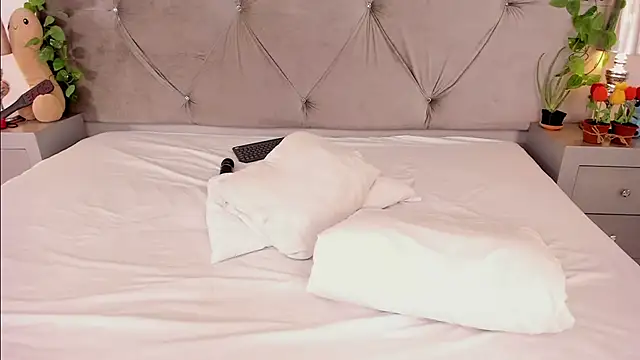 linasantoss online show from 01/24/25, 03:13