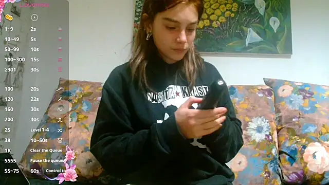 Sophie Bell online show from 12/18/24, 06:57