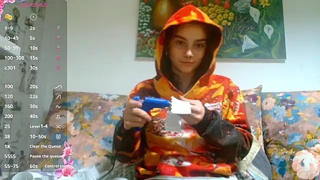 Sophie Bell online show from 12/26/24, 10:41