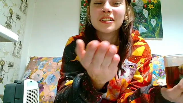 Sophie Bell online show from 02/21/25, 10:48