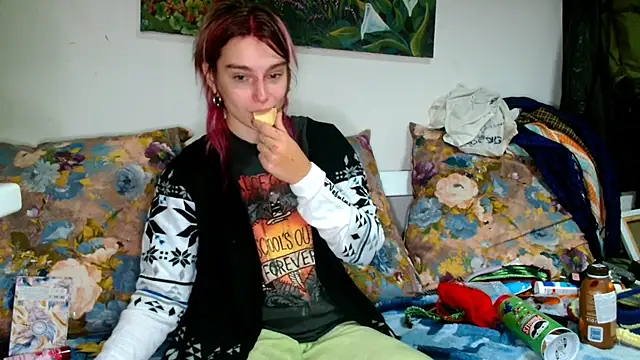 Sophie Bell online show from 10/02/25, 05:42