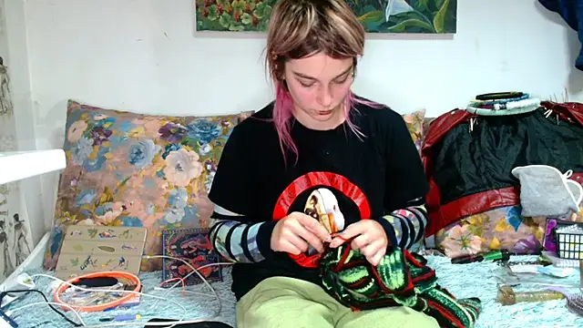 Sophie Bell online show from 10/15/25, 05:35