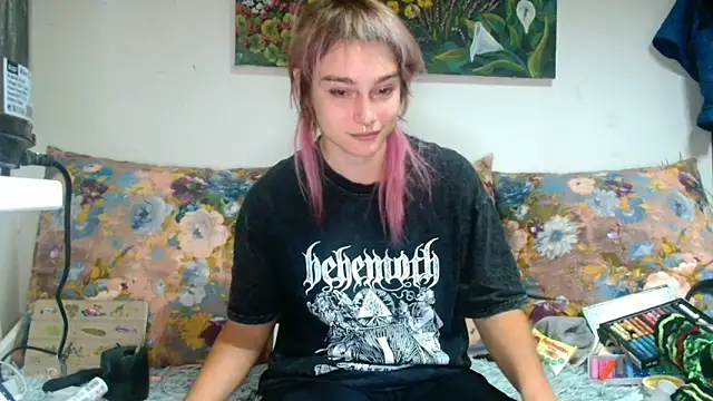 Sophie Bell online show from 10/19/25, 05:13