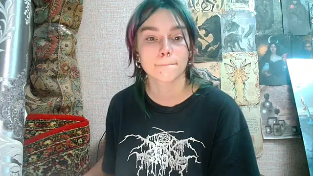 Sophie Bell online show from 10/24/25, 02:46