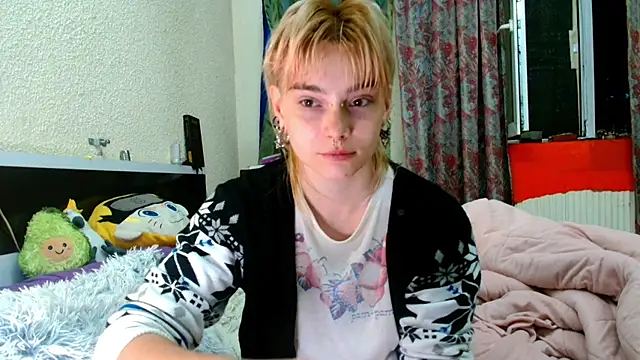 Snapshot of Sophie_Bell chatting on 05/24/26, 06:24 Sophie Bell online show from 05/24/26, 06:24