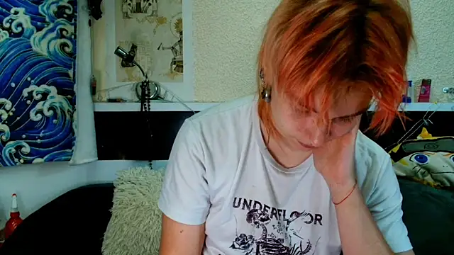 Snapshot of Sophie_Bell chatting on 06/04/26, 04:35 Sophie Bell online show from 06/04/26, 04:35