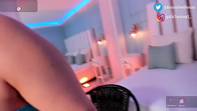 gabi bunny online show from 02/02/26, 05:33