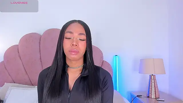 Nicole Paradise online show from 03/04/26, 12:55