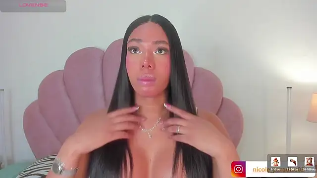 Nicole Paradise online show from 07/23/26, 12:58