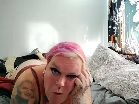 Trans Girl next door420 online show from 01/11/25, 11:24