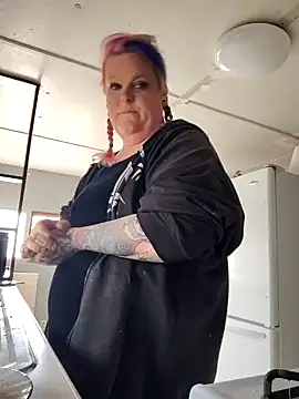 Trans Girl next door420 online show from 01/28/25, 09:29