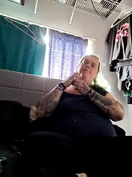 Trans Girl next door420 online show from 03/17/25, 07:37