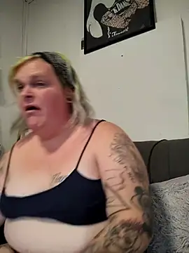 Trans Girl next door420 online show from 04/12/26, 07:19